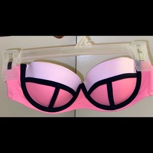 Victoria’s Secret Strapless Block Design Bra